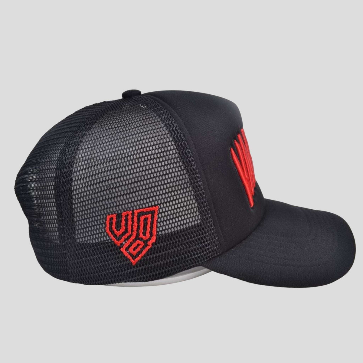 Signature Varcity ® Trucker Cap Black